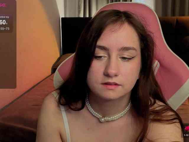 KattrinGolden Live Webcam on BongaCams