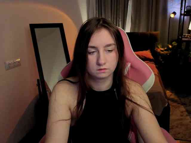 KattrinGolden webcam