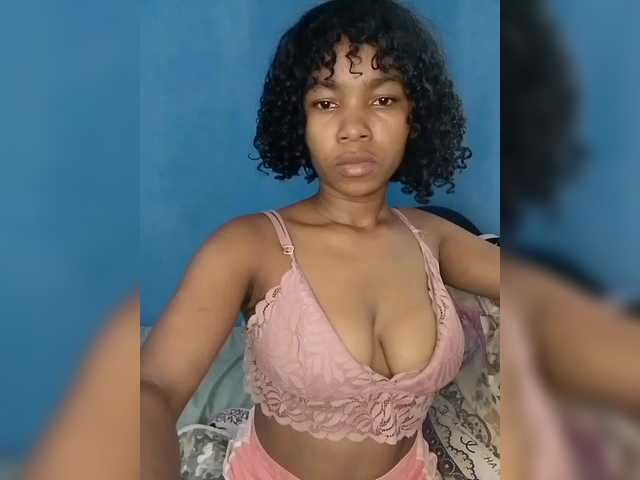 Candis02's BongaCams show and profile