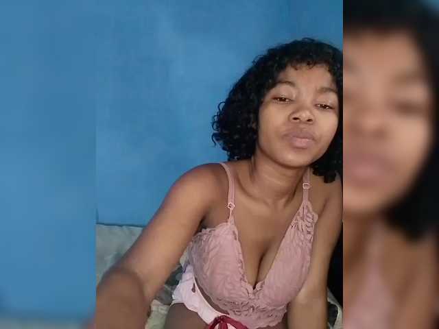 Candis02's BongaCams show and profile