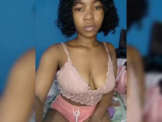 Candis02's BongaCams show and profile