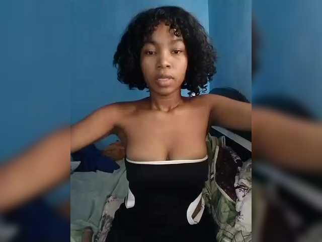 Candis02's BongaCams show and profile