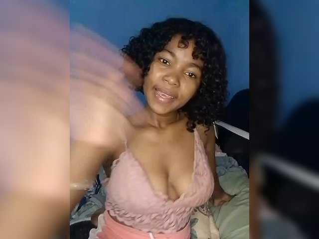 Candis02's BongaCams show and profile