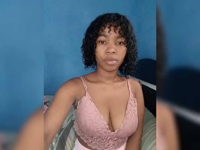 Candis02's BongaCams show and profile