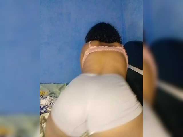 Candis02's BongaCams show and profile