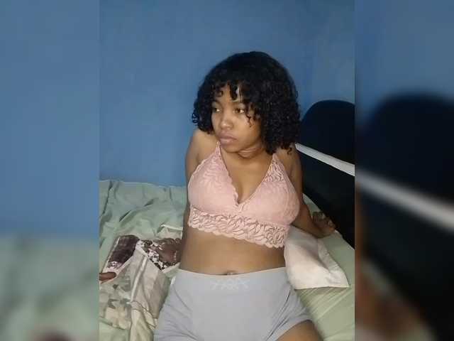 Candis02's BongaCams show and profile