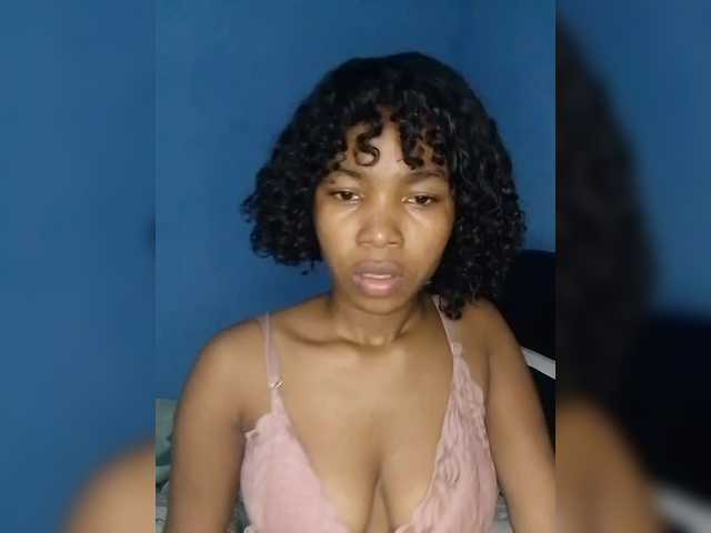 Candis02's BongaCams show and profile