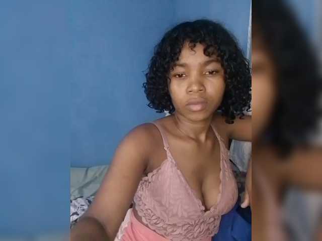 Candis02's BongaCams show and profile