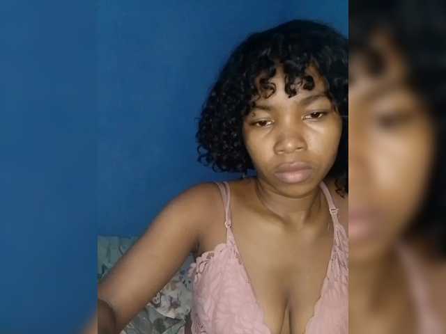 Candis02's BongaCams show and profile