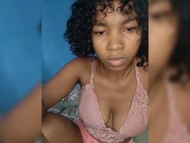 Candis02's BongaCams show and profile