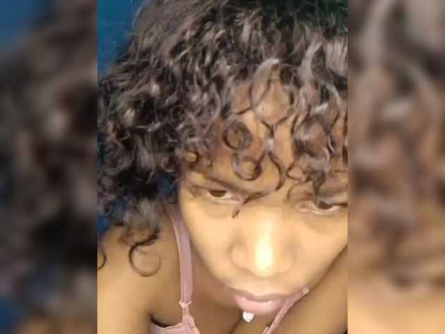 Candis02's BongaCams show and profile