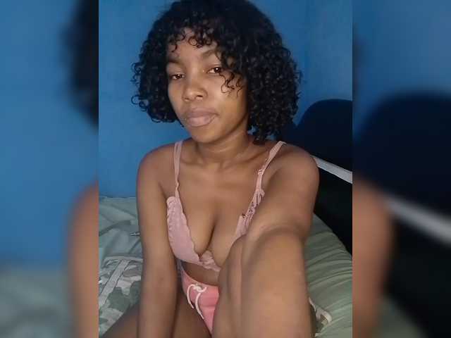 Candis02's BongaCams show and profile