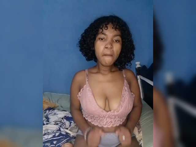 Candis02's BongaCams show and profile