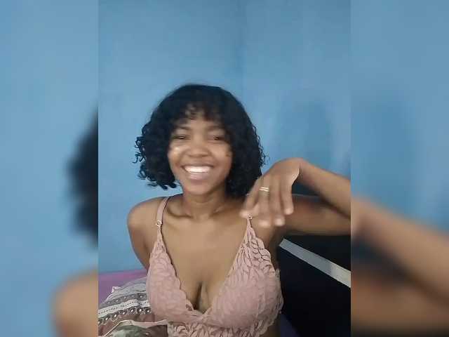 Candis02's BongaCams show and profile