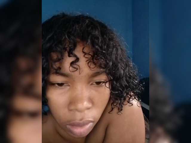Candis02's BongaCams show and profile