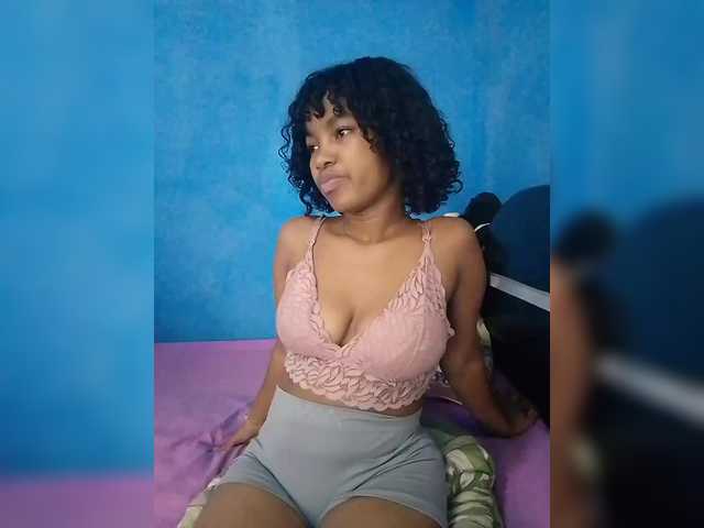 Candis02's BongaCams show and profile