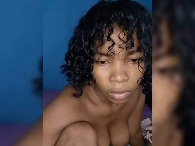 Candis02's BongaCams show and profile