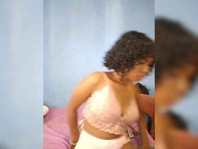 Candis02 Live Webcam on BongaCams