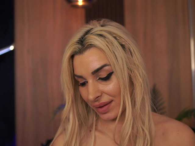 G0ldenGrace's BongaCams show and profile