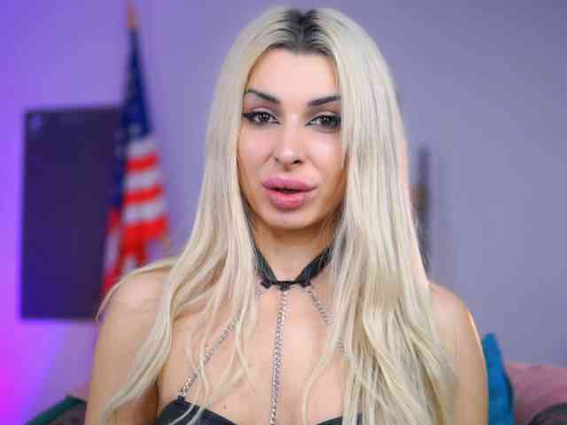 G0ldenGrace Live Webcam on BongaCams