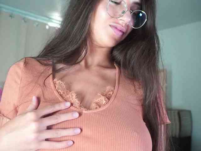 Izabellaatheone webcam