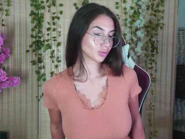 Izabellaatheone webcam