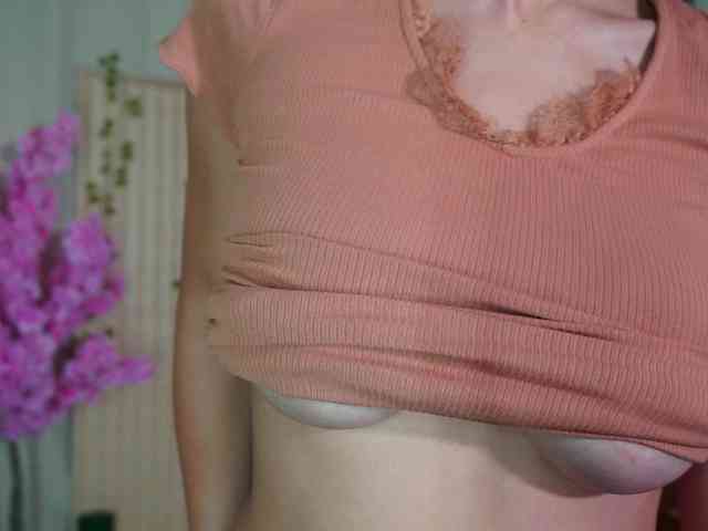 Izabellaatheone webcam