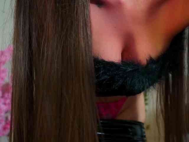 Izabellaatheone webcam