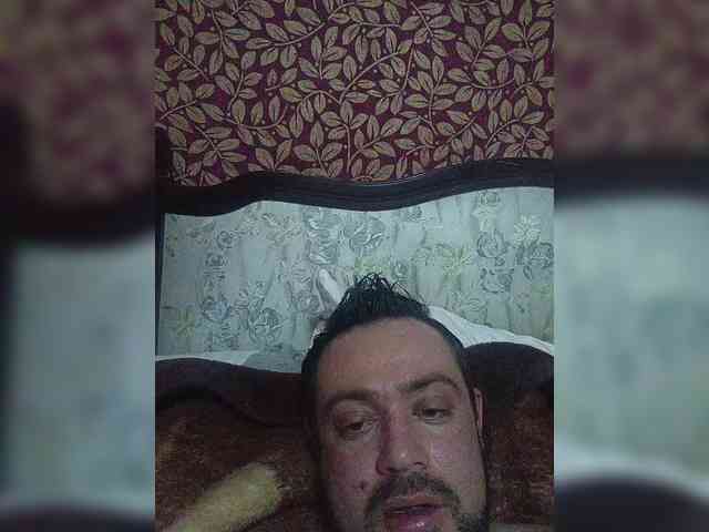 makss-81 Live Webcam on BongaCams