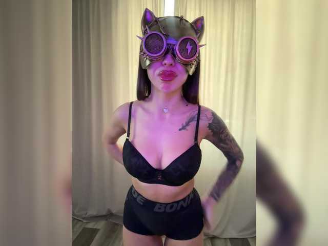 Kattrina's BongaCams show and profile