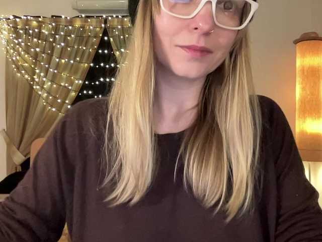 LilithNewdawn's BongaCams show and profile