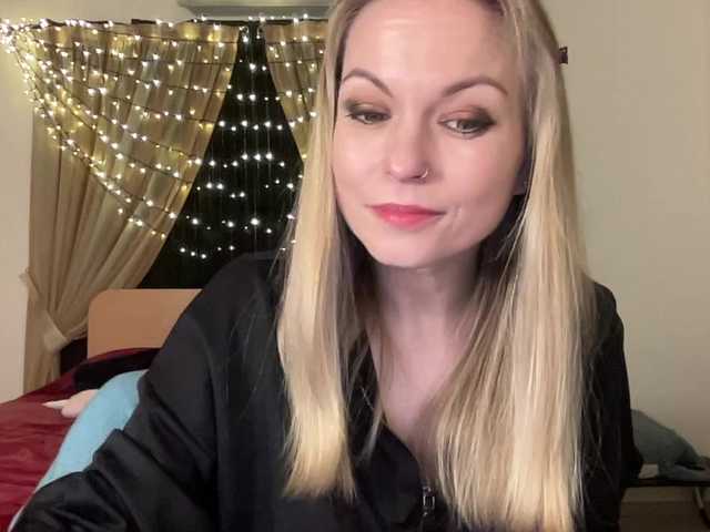 LilithNewdawn's BongaCams show and profile