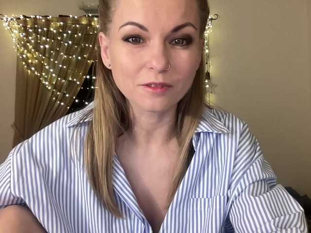 LilithNewdawn's BongaCams show and profile