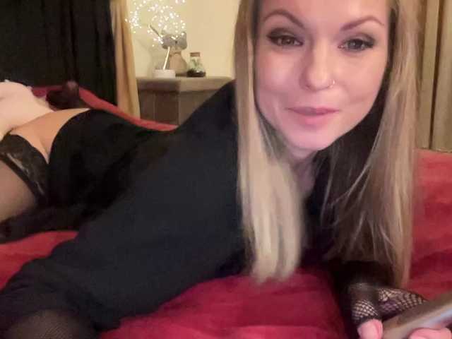 LilithNewdawn's BongaCams show and profile