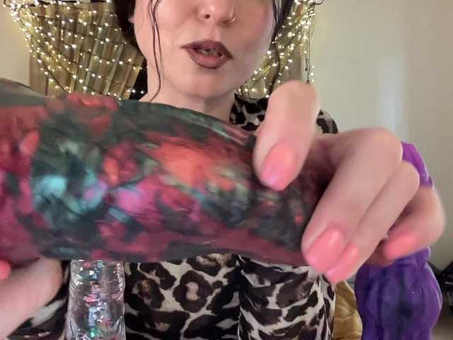 LilithNewdawn's BongaCams show and profile