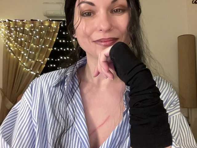 LilithNewdawn's BongaCams show and profile