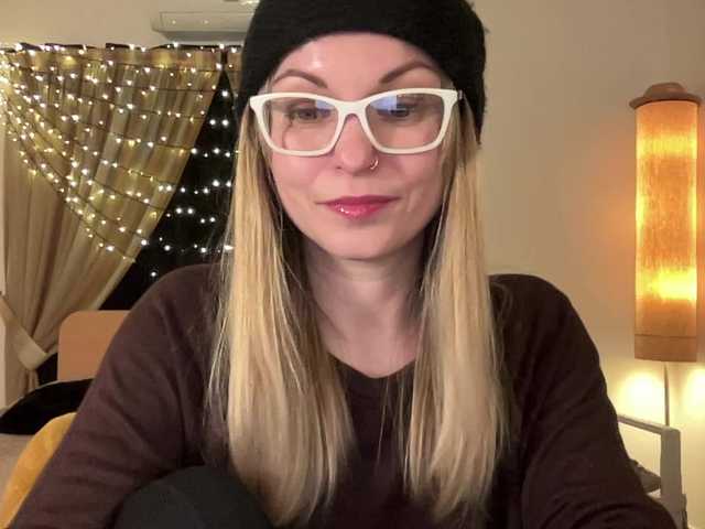 LilithNewdawn's BongaCams show and profile