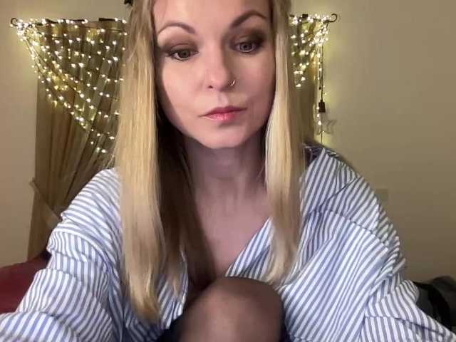 LilithNewdawn's BongaCams show and profile