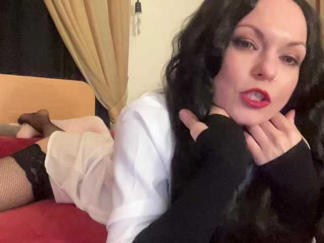 LilithNewdawn webcam