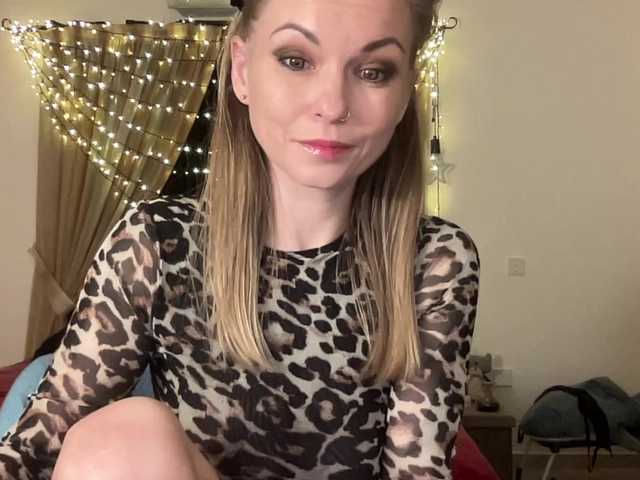 LilithNewdawn's BongaCams show and profile