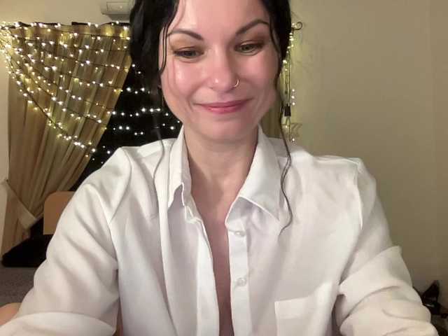 LilithNewdawn's BongaCams show and profile