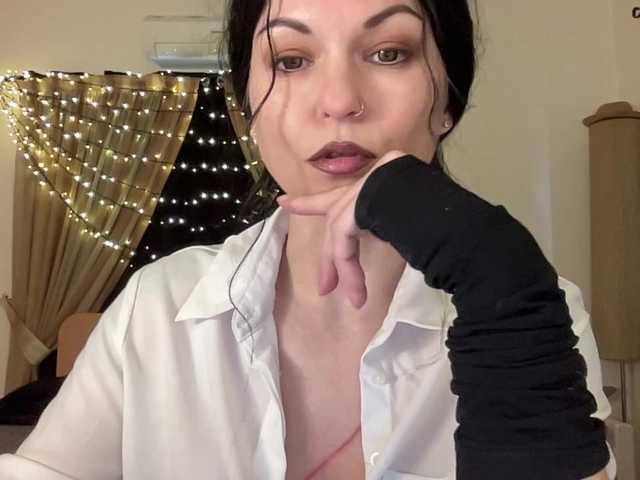 LilithNewdawn's BongaCams show and profile