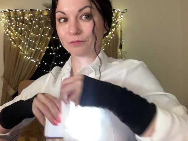 LilithNewdawn's BongaCams show and profile