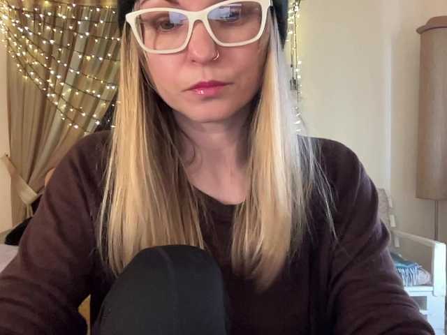 LilithNewdawn's BongaCams show and profile