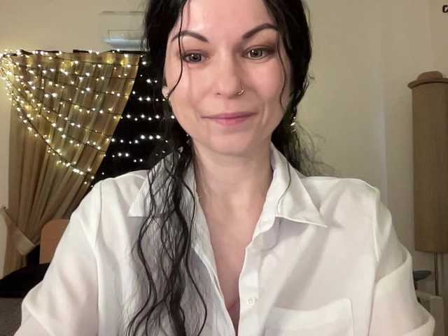 LilithNewdawn's BongaCams show and profile