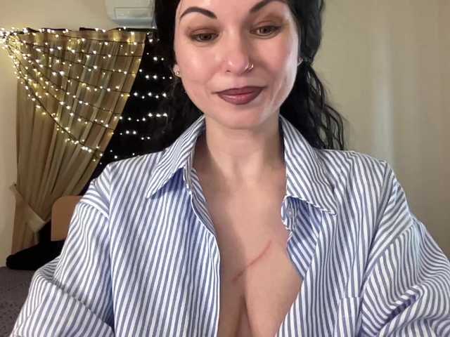 LilithNewdawn's BongaCams show and profile