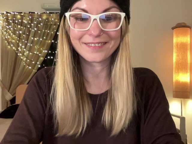 LilithNewdawn's BongaCams show and profile