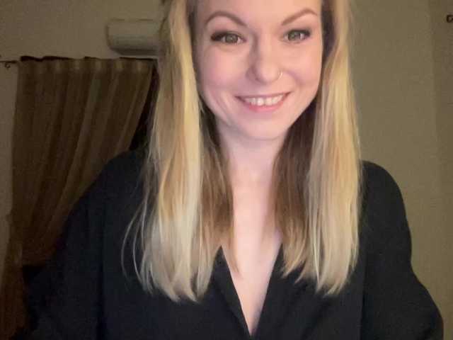 LilithNewdawn from BongaCams is Freechat