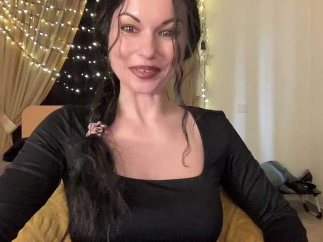 LilithNewdawn's BongaCams show and profile