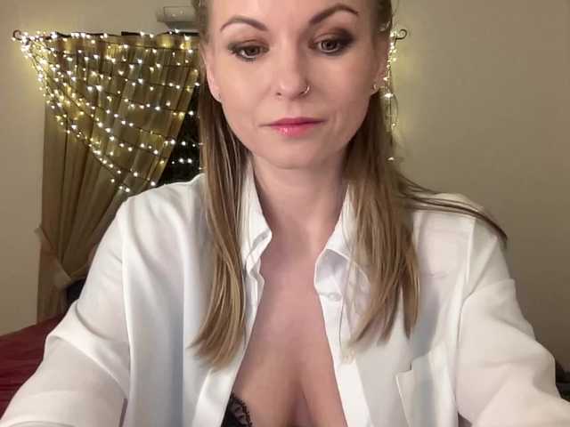 LilithNewdawn's BongaCams show and profile